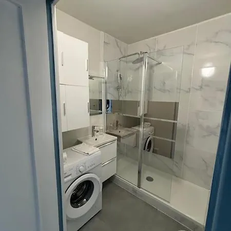 Appartement Hyper-centre Avec Parking *